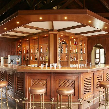 Simantro Resort Sani  ภายนอก รูปภาพ A bar