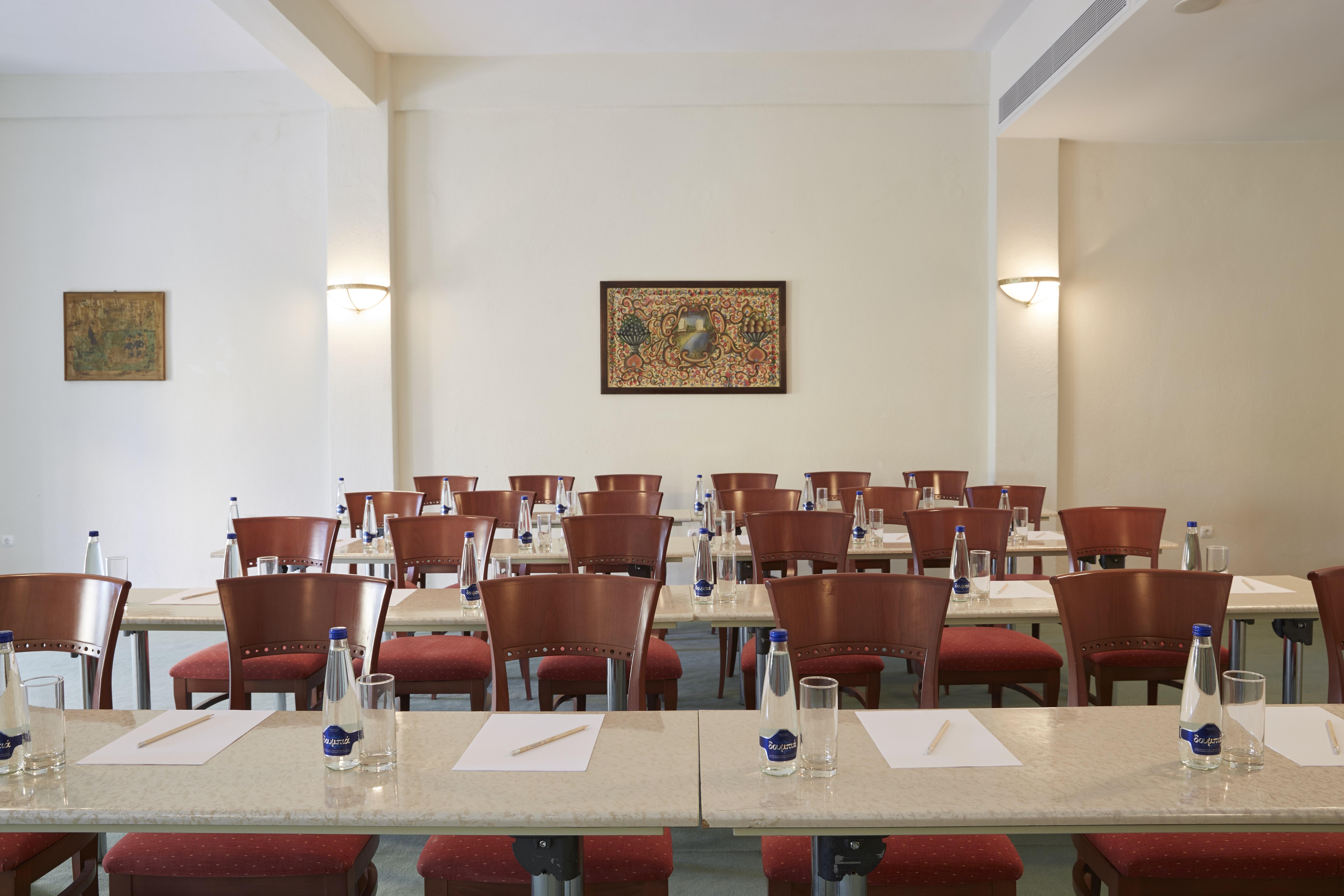 Simantro Resort Sani  ภายนอก รูปภาพ Meeting room