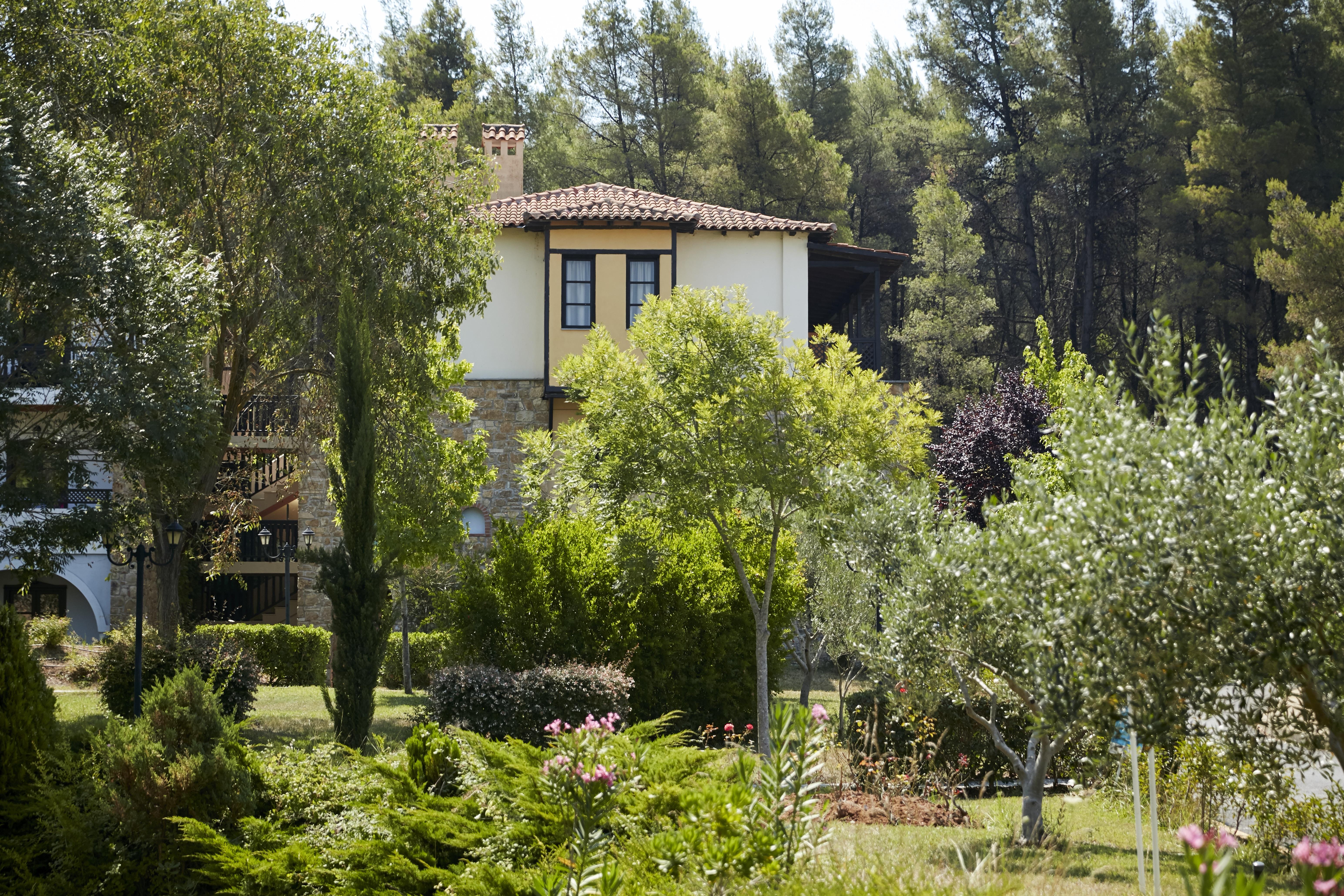 Simantro Resort Sani  ภายนอก รูปภาพ The house of the poet in the village of Agia Varvara, Arcadia