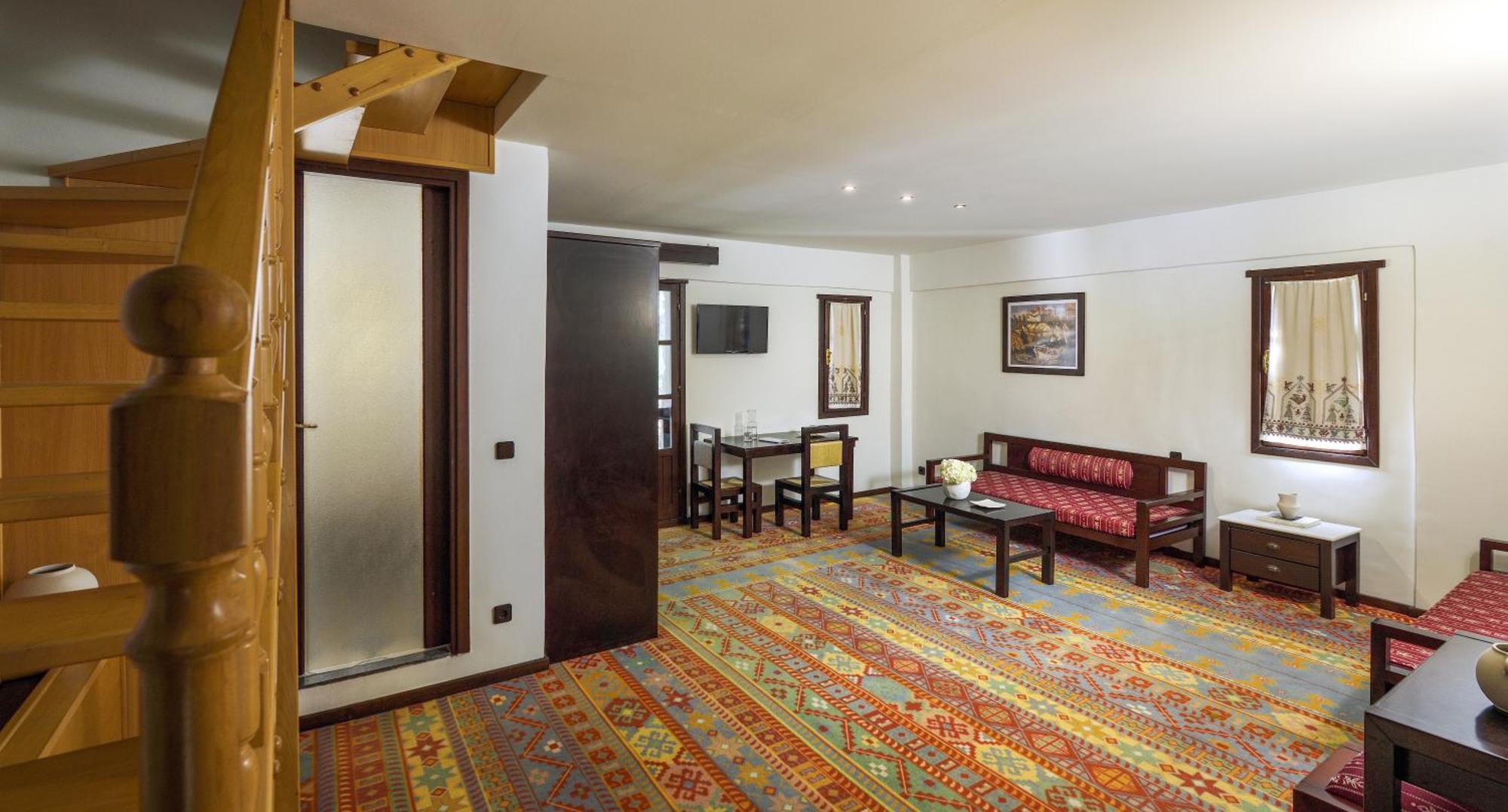 Simantro Resort Sani  ห้อง รูปภาพ A suite at the hotel