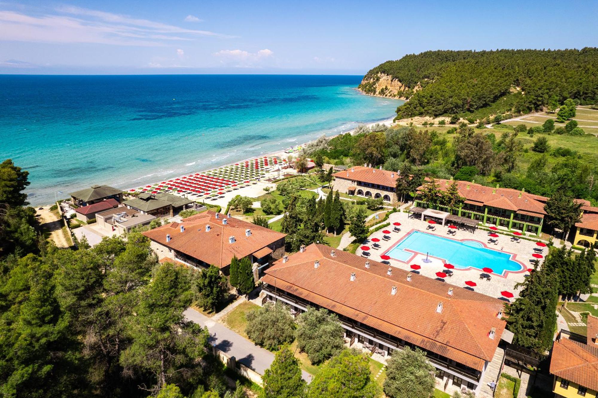Simantro Resort Sani  ภายนอก รูปภาพ Aerial view of the resort
